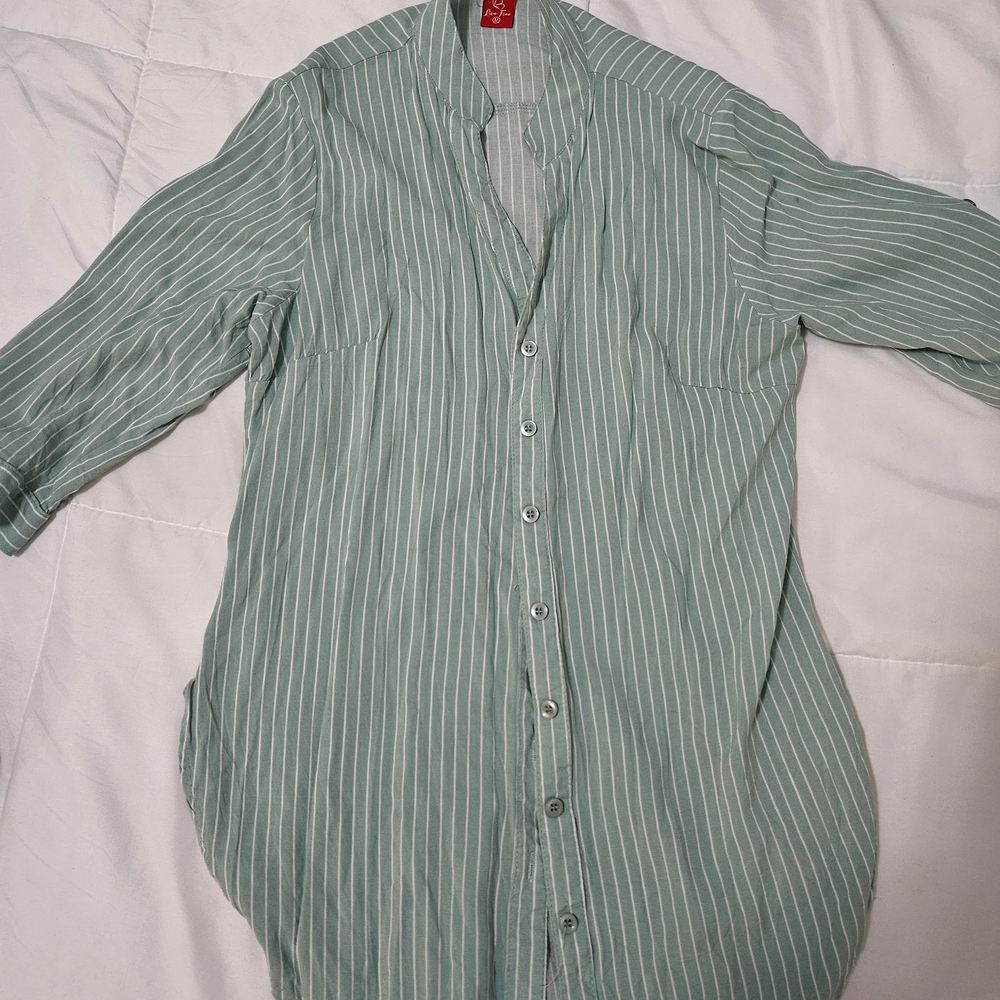 Green Striped Button-Up Shirt M